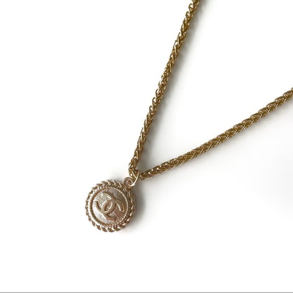 Chanel necklace - Picture 2 of 2